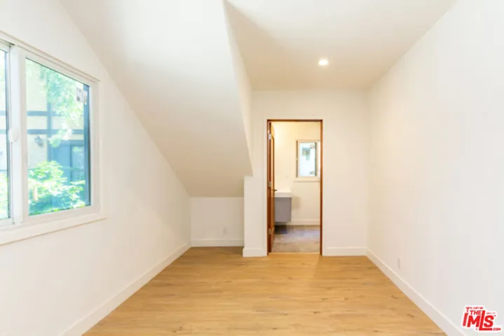 1328 19th Street A, Santa Monica, California 90404