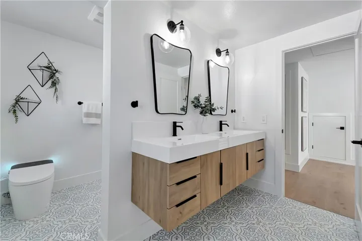 21211 Binghampton Circle, Huntington Beach, California 92646