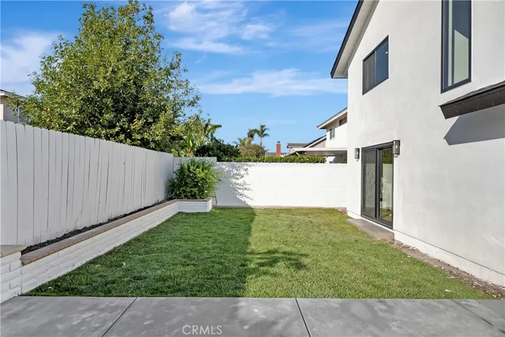21211 Binghampton Circle, Huntington Beach, California 92646