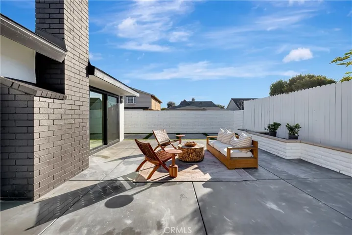 21211 Binghampton Circle, Huntington Beach, California 92646
