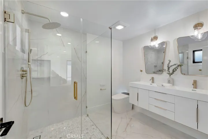 21211 Binghampton Circle, Huntington Beach, California 92646