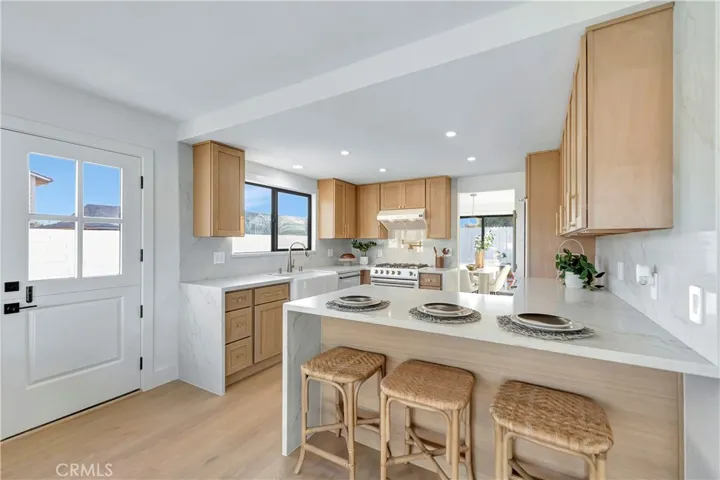 21211 Binghampton Circle, Huntington Beach, California 92646