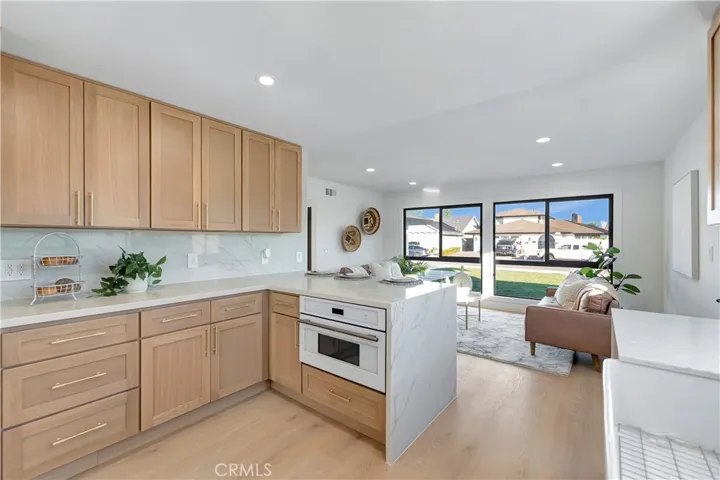 21211 Binghampton Circle, Huntington Beach, California 92646