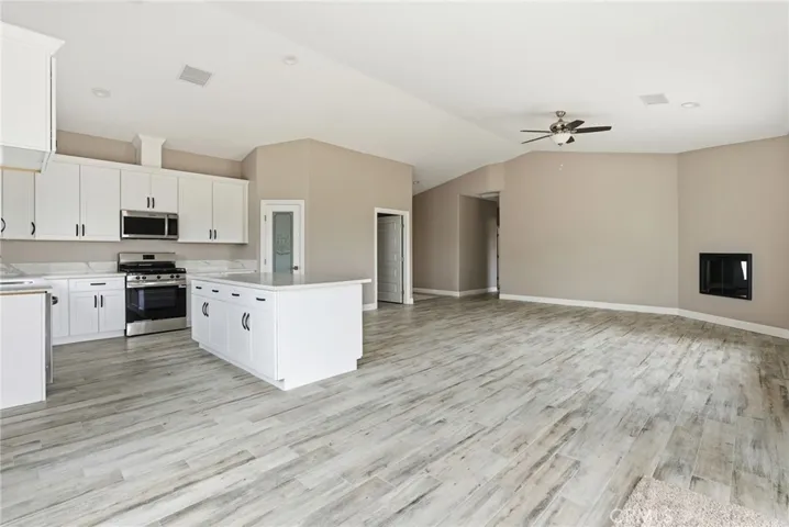 18660 Juniper St, Hesperia, California 92345