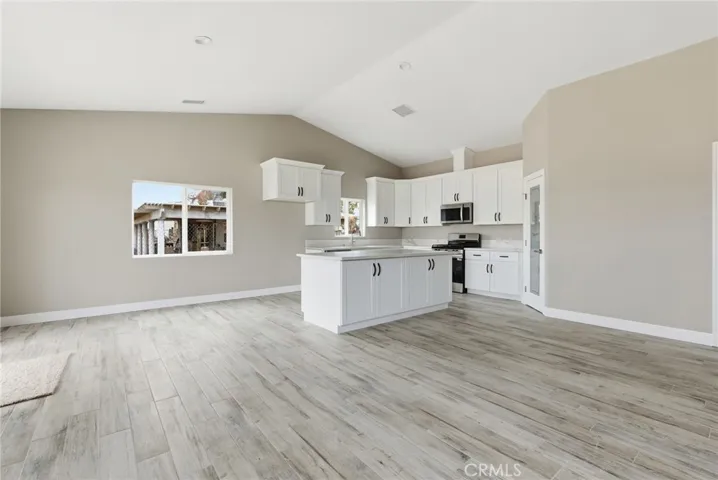 18660 Juniper St, Hesperia, California 92345