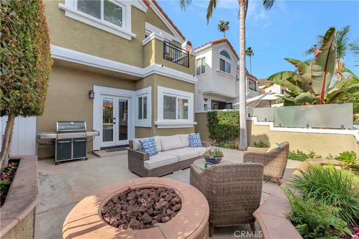 621 8th Street, Huntington Beach, California 92648
