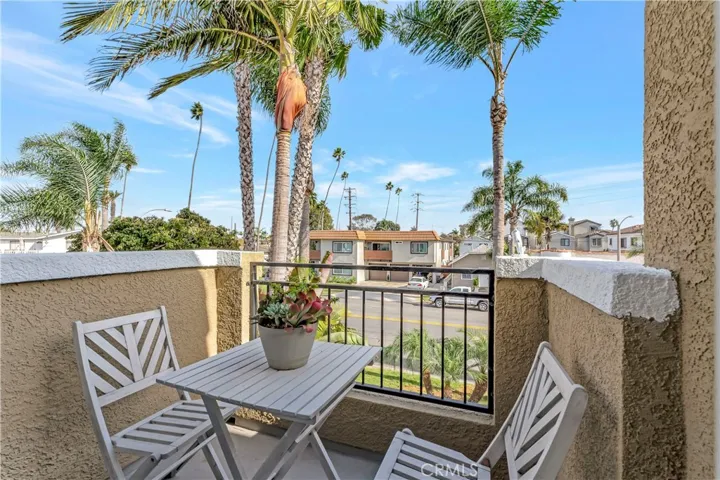 621 8th Street, Huntington Beach, California 92648