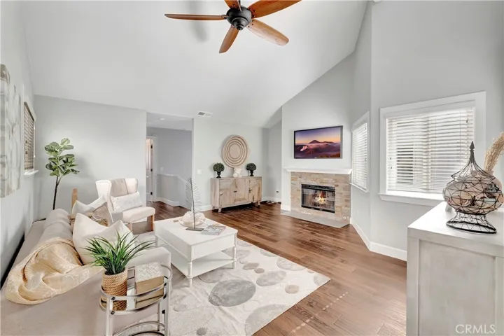 621 8th Street, Huntington Beach, California 92648