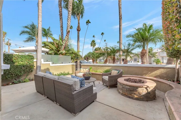 621 8th Street, Huntington Beach, California 92648