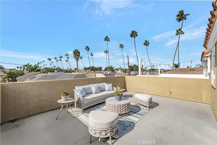 621 8th Street, Huntington Beach, California 92648