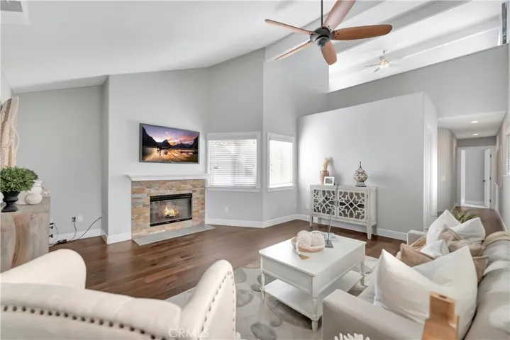 621 8th Street, Huntington Beach, California 92648