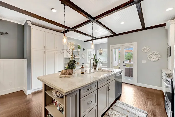 621 8th Street, Huntington Beach, California 92648