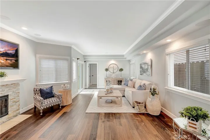 621 8th Street, Huntington Beach, California 92648