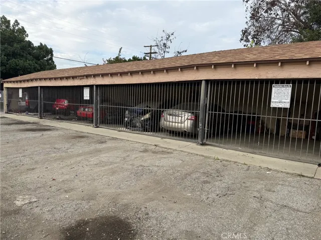 411 N Chester, Compton, California 90221