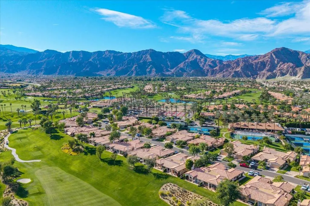 48310 Casita Drive, La Quinta, California 92253 home-pic-48