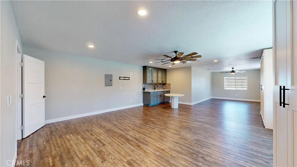 7610 Glider Avenue, Hesperia, California 92345 home-pic-6