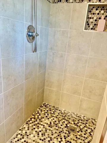 Walk In Tiled shower