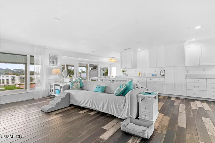 18564 Portsmouth (for MLS)-27