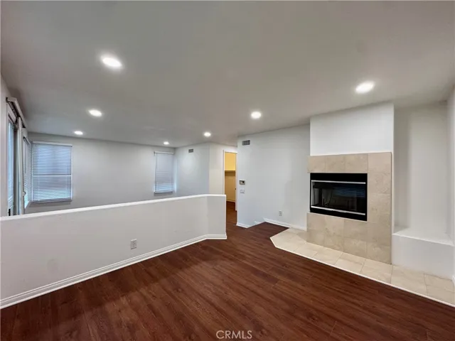 Sitting nook in main bedroom with fireplace