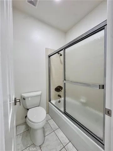Jack and Jill shower/tub