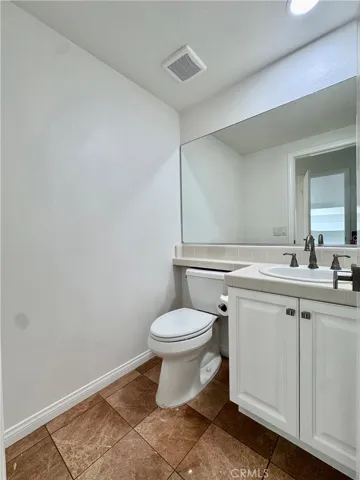 Downstairs 1/2 bath