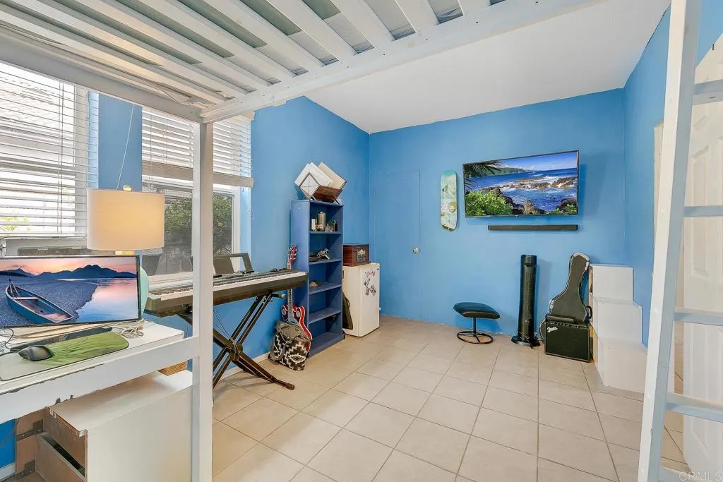 1548 Loma Alta, San Marcos, California 92069 home-pic-11