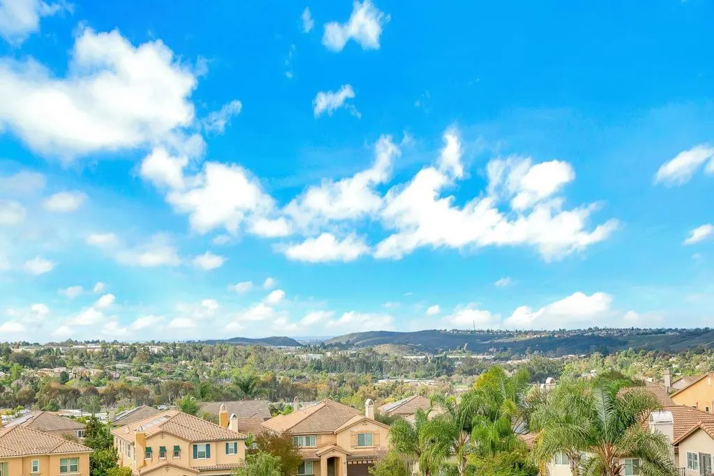 1548 Loma Alta, San Marcos, California 92069 home-pic-37