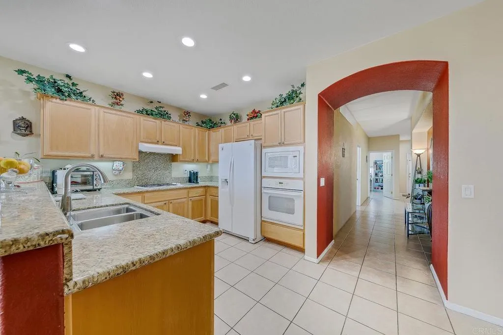 1548 Loma Alta, San Marcos, California 92069 home-pic-14