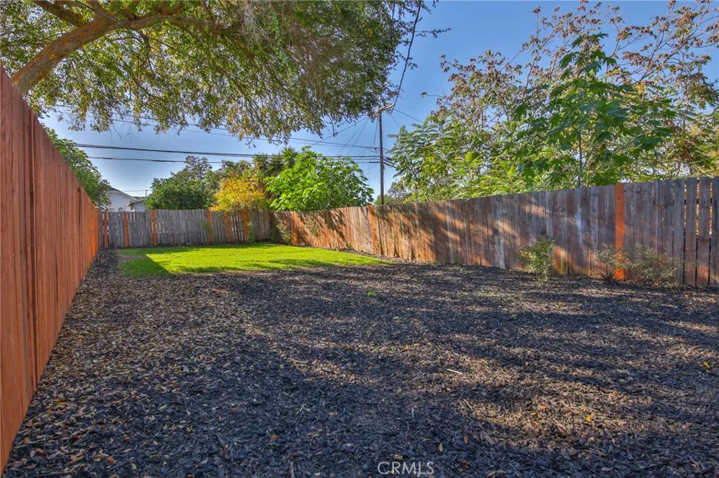 1962 E 114th Street, Los Angeles, California 90059 home-pic-20