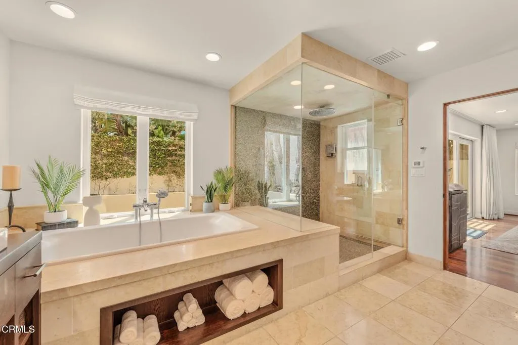 1158 Shelburn Lane, Ventura, California 93001 home-pic-37