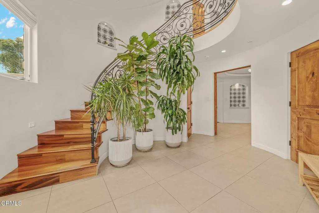 1158 Shelburn Lane, Ventura, California 93001 home-pic-10