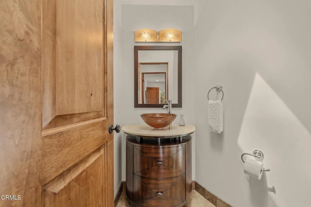 1158 Shelburn Lane, Ventura, California 93001 home-pic-64