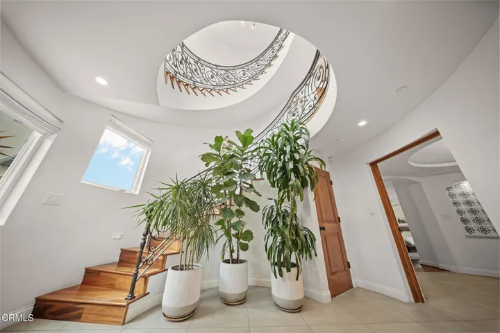 STAIRCASE-1
