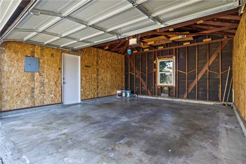 9530 Rives Avenue, Downey, California 90240 home-pic-34
