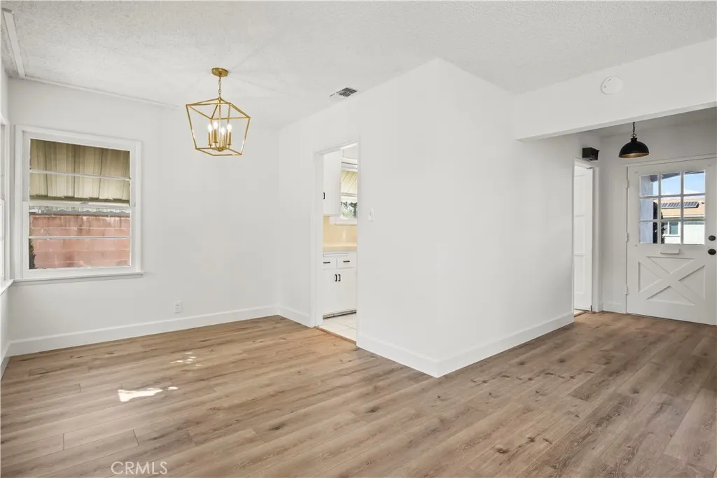 9530 Rives Avenue, Downey, California 90240 home-pic-14