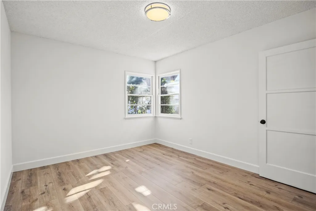 9530 Rives Avenue, Downey, California 90240 home-pic-26
