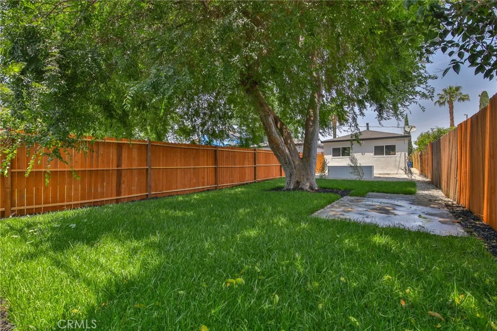 1964 E 114th Street, Los Angeles, California 90059 home-pic-26