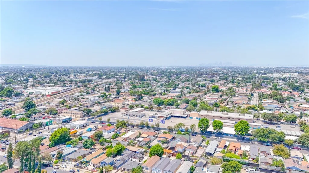 1964 E 114th Street, Los Angeles, California 90059 home-pic-33
