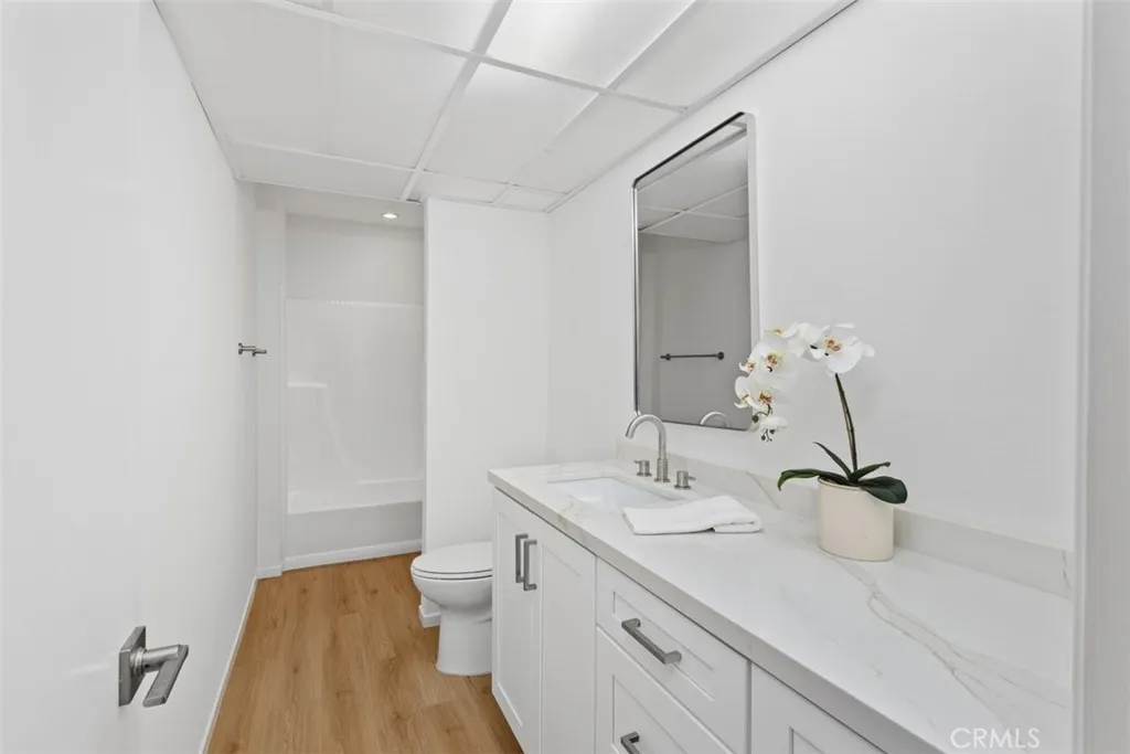400 S Flower Street 105, Orange, California 92868 home-pic-18