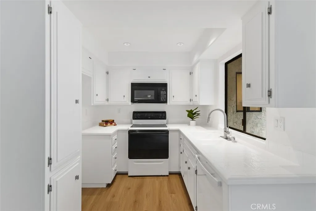 400 S Flower Street 105, Orange, California 92868 home-pic-2
