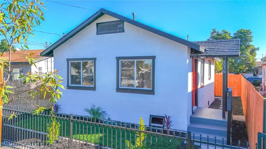8036 Alix, Los Angeles, California 90001 home-pic-1