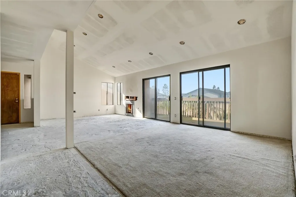 Living Rm