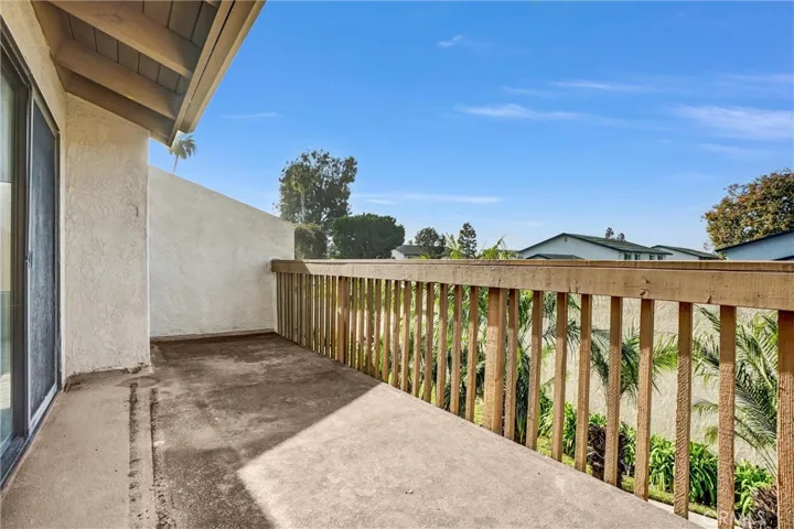 Living Rm Balcony
