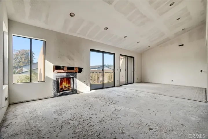 Living Rm