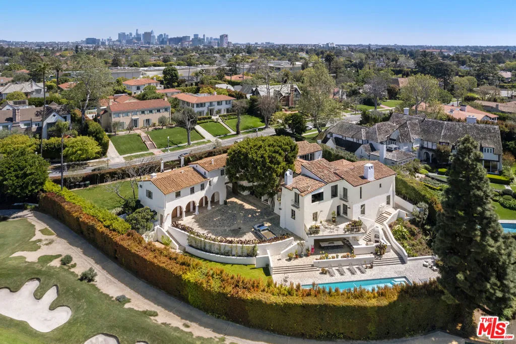 211 S Muirfield Road, Los Angeles, California 90004 home-pic-3