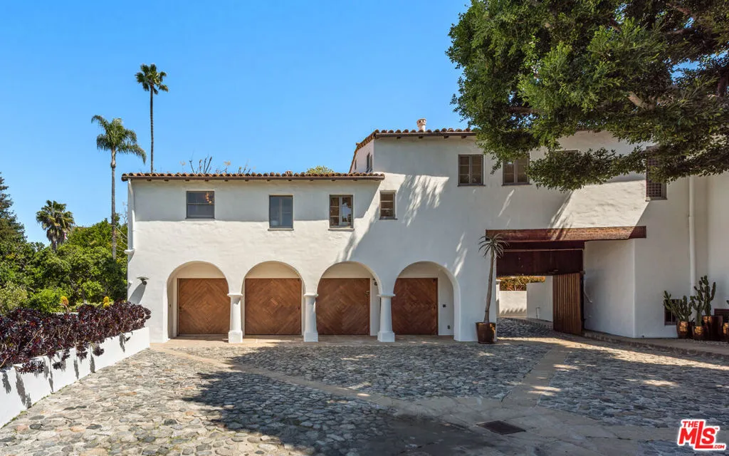 211 S Muirfield Road, Los Angeles, California 90004 home-pic-38