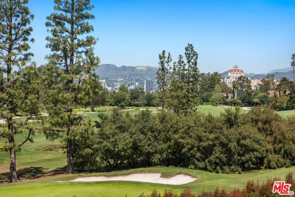 211 S Muirfield Road, Los Angeles, California 90004 home-pic-27