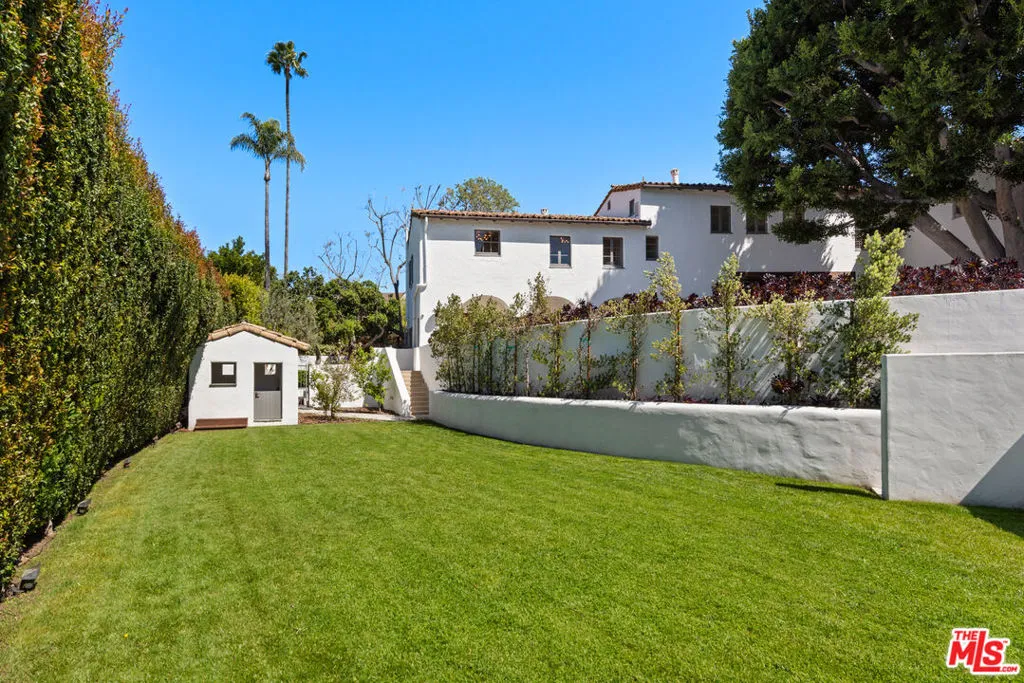 211 S Muirfield Road, Los Angeles, California 90004 home-pic-21