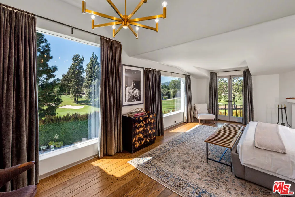 211 S Muirfield Road, Los Angeles, California 90004 home-pic-25