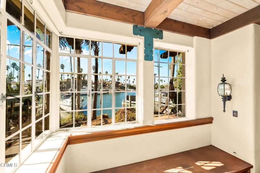 2623 Seahorse Avenue, Ventura, California 93001 home-pic-21